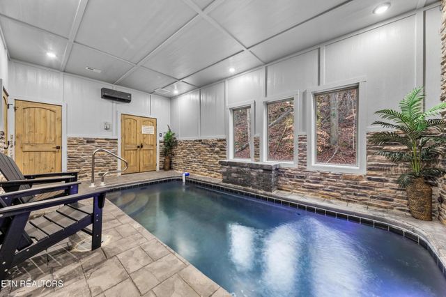 2119 Valley Creek Way, Sevierville, TN 37862