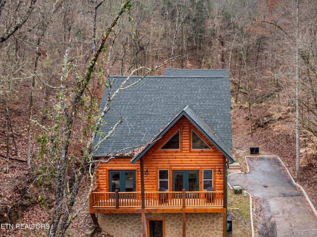 2119 Valley Creek Way, Sevierville, TN 37862