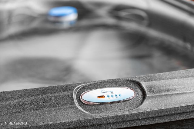 2119 Valley Creek Way, Sevierville, TN 37862