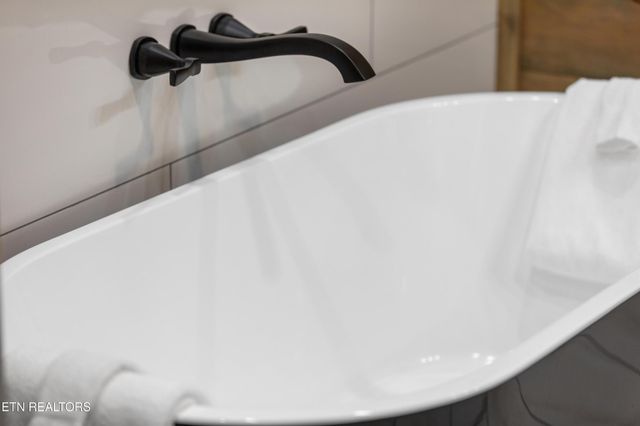 2119 Valley Creek Way, Sevierville, TN 37862