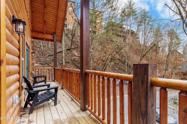 2119 Valley Creek Way, Sevierville, TN 37862