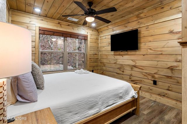 2119 Valley Creek Way, Sevierville, TN 37862