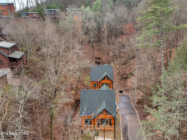 2119 Valley Creek Way, Sevierville, TN 37862