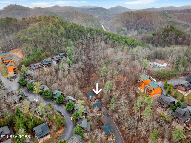 2119 Valley Creek Way, Sevierville, TN 37862