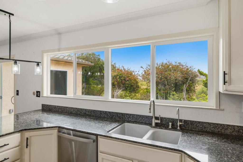 Image 12 of property listing at 3135 Messinger Drive, Marina, CA 93933