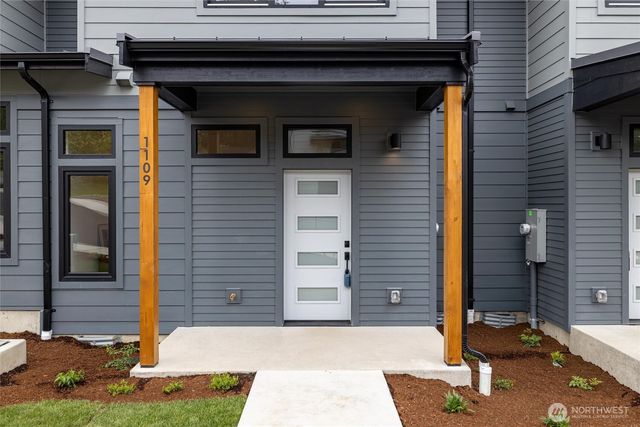1109 Divine Lane, Bellingham, WA 98229