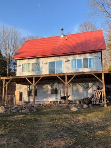 127 Oliverian Heights Road, Haverhill, NH 03780