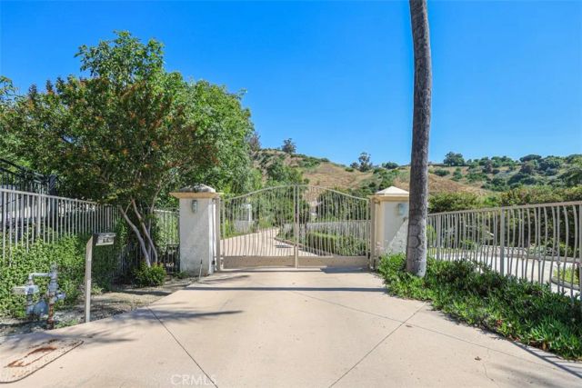 1121 Pinto, La Habra Heights, CA 90631