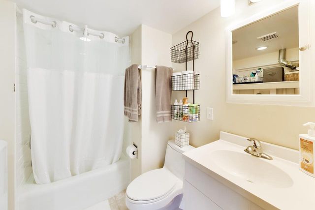W4687 S Lakeshore DRIVE, Fontana, WI 53125