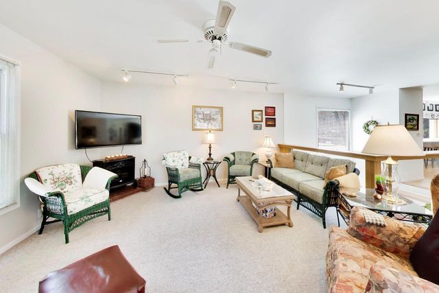 W4687 S Lakeshore DRIVE, Fontana, WI 53125
