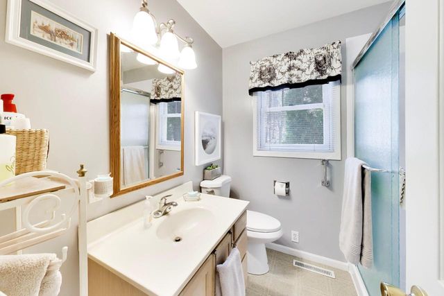 W4687 S Lakeshore DRIVE, Fontana, WI 53125