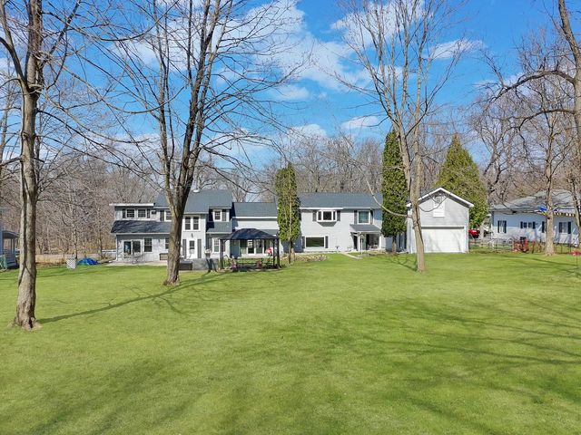W4687 S Lakeshore DRIVE, Fontana, WI 53125