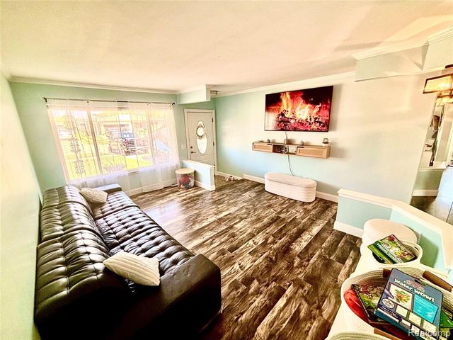 5024 Bristor Drive, Sterling Heights, MI 48310