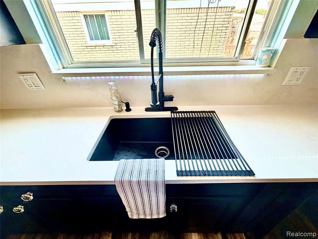 5024 Bristor Drive, Sterling Heights, MI 48310