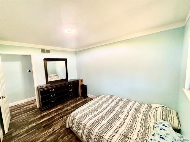 5024 Bristor Drive, Sterling Heights, MI 48310