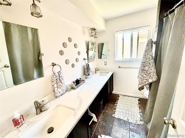 5024 Bristor Drive, Sterling Heights, MI 48310