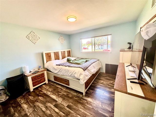 5024 Bristor Drive, Sterling Heights, MI 48310