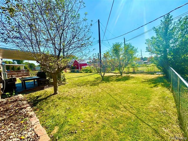 5024 Bristor Drive, Sterling Heights, MI 48310