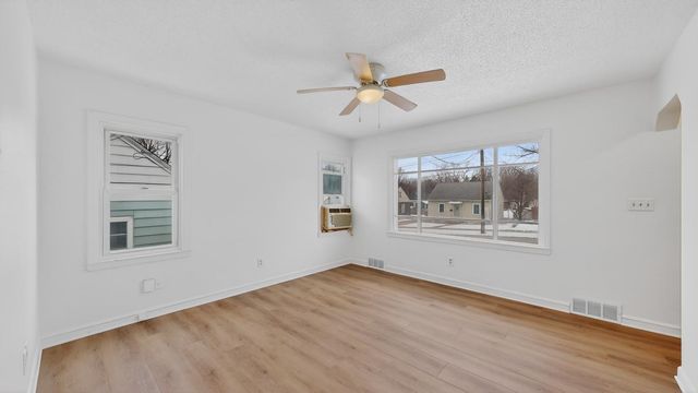 1124 6th Avenue NW, Rochester, MN 55901