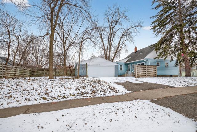 1124 6th Avenue NW, Rochester, MN 55901