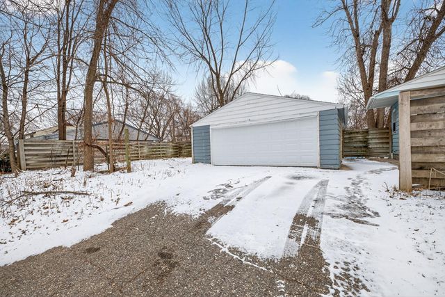 1124 6th Avenue NW, Rochester, MN 55901