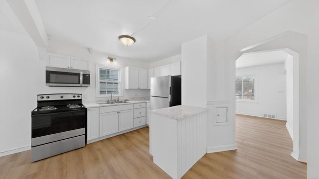 1124 6th Avenue NW, Rochester, MN 55901