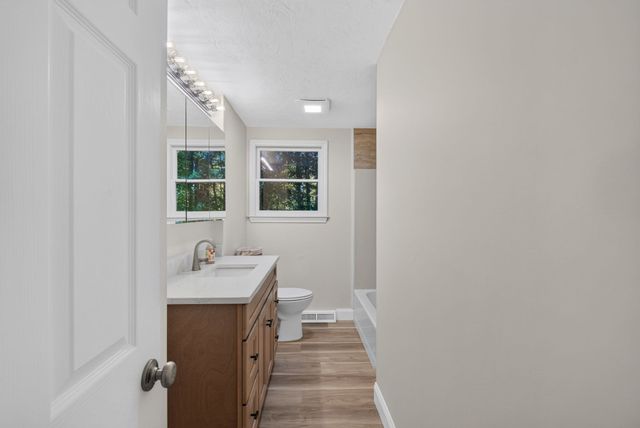120 Appletree Cir, Bridgewater, MA 02324