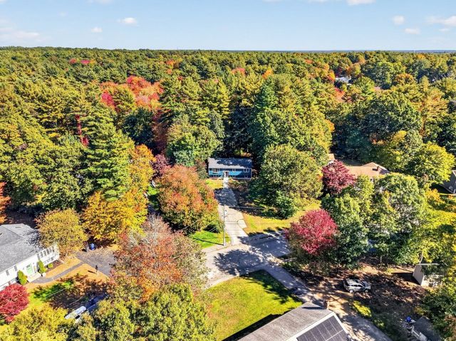 120 Appletree Cir, Bridgewater, MA 02324