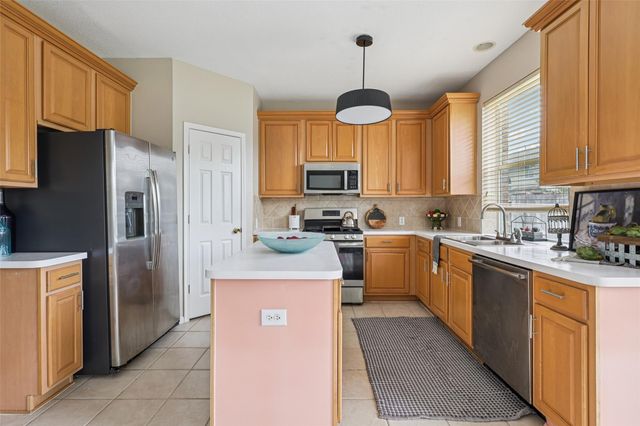 8002 Cross Trail Drive, Sugar Land, TX 77479