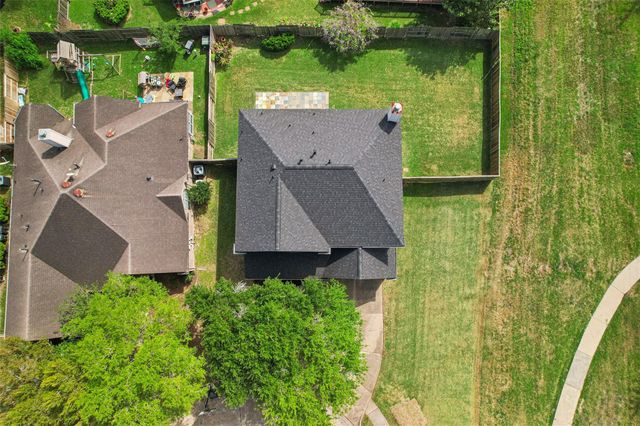 8002 Cross Trail Drive, Sugar Land, TX 77479