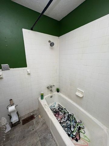 858 N Upland Avenue, Dayton, OH 45402