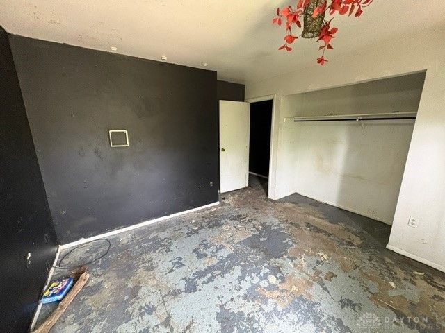 858 N Upland Avenue, Dayton, OH 45402