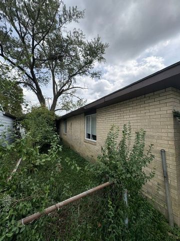 858 N Upland Avenue, Dayton, OH 45402