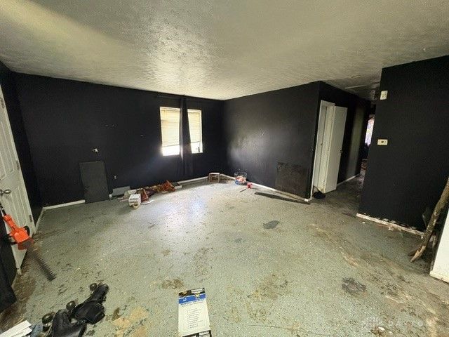 858 N Upland Avenue, Dayton, OH 45402