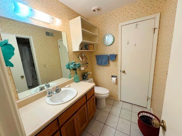 10 Spring River Lane, Cherokee Village, AR 72529