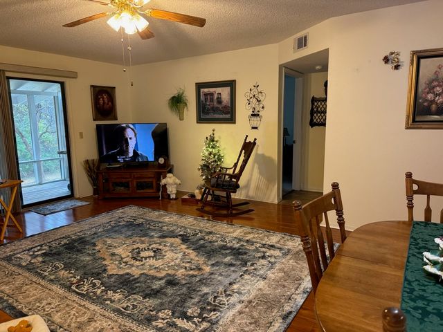 10 Spring River Lane, Cherokee Village, AR 72529