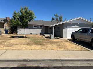 621 W Pat Drive W, Clovis, CA 93612