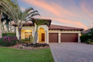 124 Casa Circle, Jupiter, FL 33458
