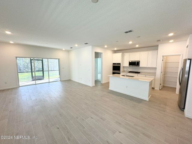 101 DOGLEG Run, St. Johns, FL 32259