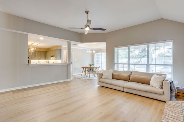 270 Bluff View Court, Aledo, TX 76008