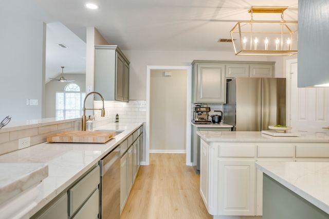 270 Bluff View Court, Aledo, TX 76008