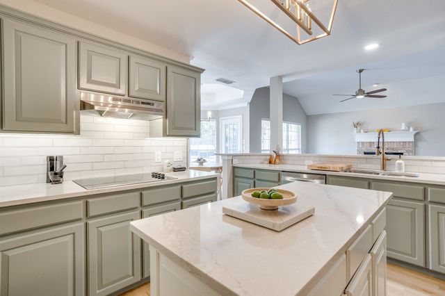 270 Bluff View Court, Aledo, TX 76008