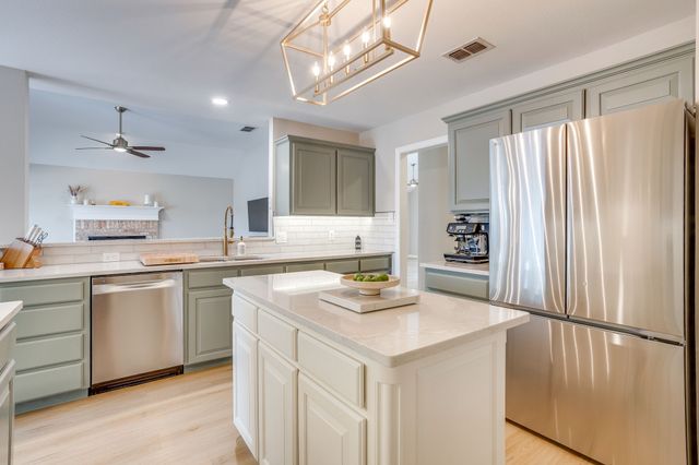 270 Bluff View Court, Aledo, TX 76008