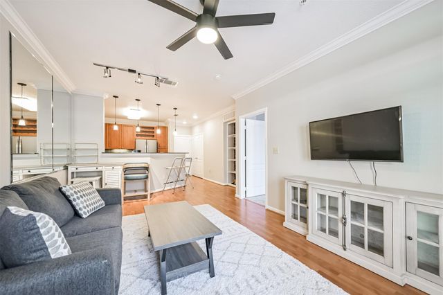 1711 Old Spanish Trail 330, Houston, TX 77054