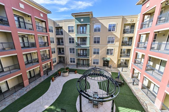 1711 Old Spanish Trail 330, Houston, TX 77054