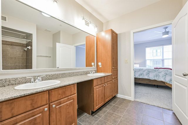 1711 Old Spanish Trail 330, Houston, TX 77054