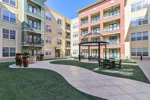1711 Old Spanish Trail 330, Houston, TX 77054