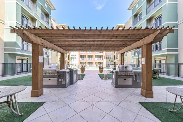 1711 Old Spanish Trail 330, Houston, TX 77054