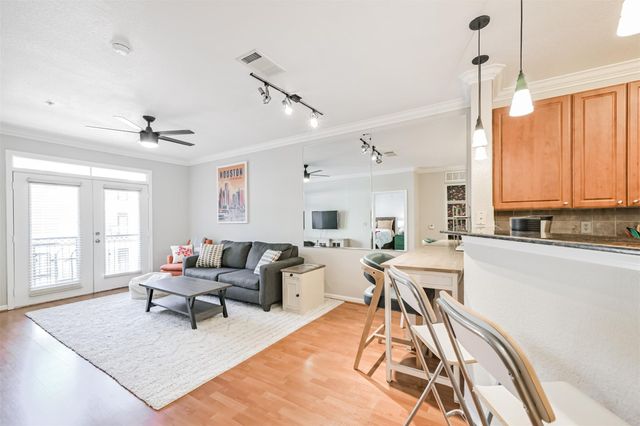 1711 Old Spanish Trail 330, Houston, TX 77054