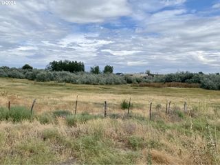 Pleasant View Lane, Umatilla, OR 97882